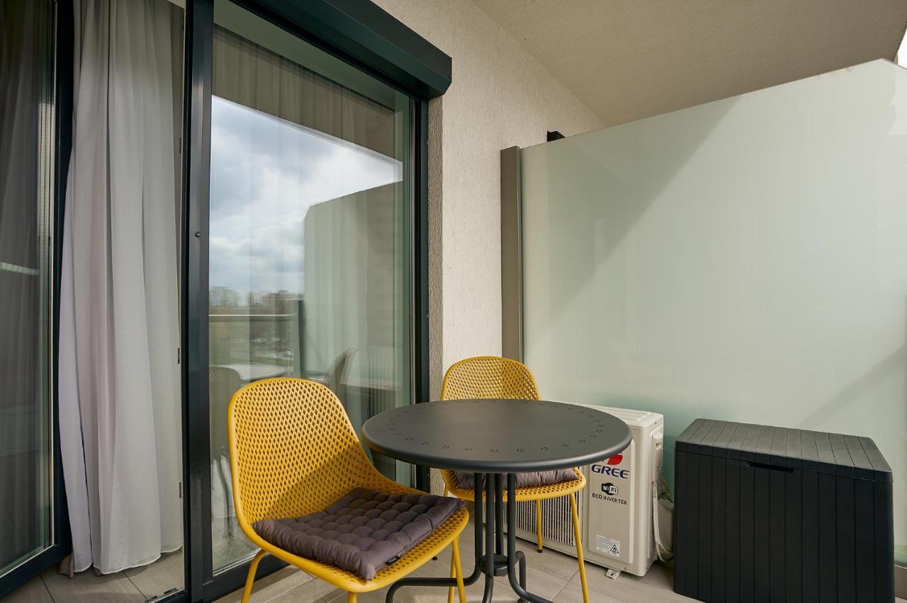 Moon Plaza Deluxe Studios Boekarest Buitenkant foto